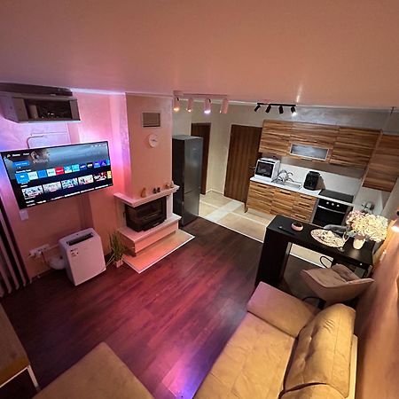 2-Bedroom, 2-Bathroom With Fireplace And Garden At Winslow Infinity 班斯科 外观 照片