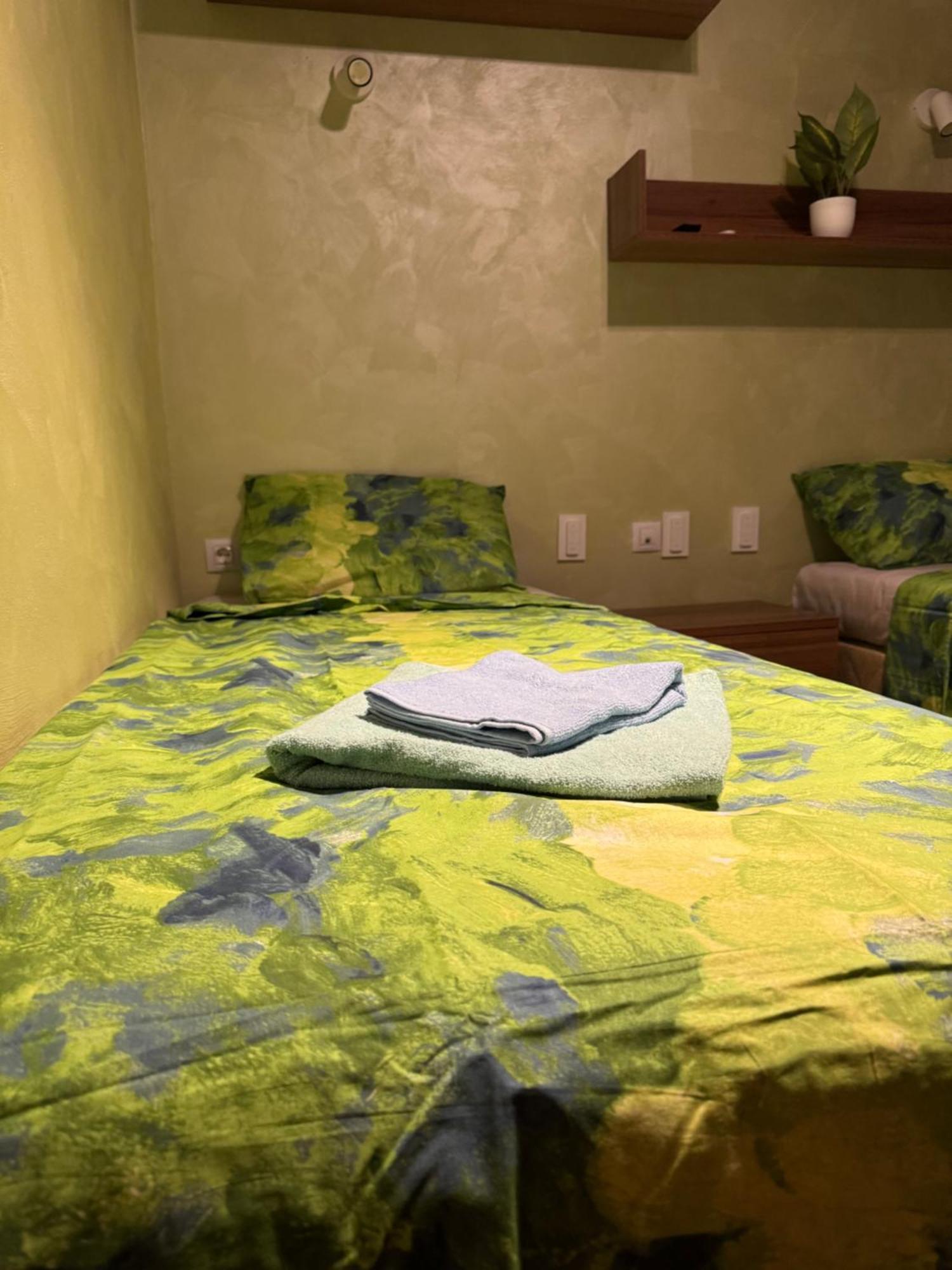 2-Bedroom, 2-Bathroom With Fireplace And Garden At Winslow Infinity 班斯科 外观 照片