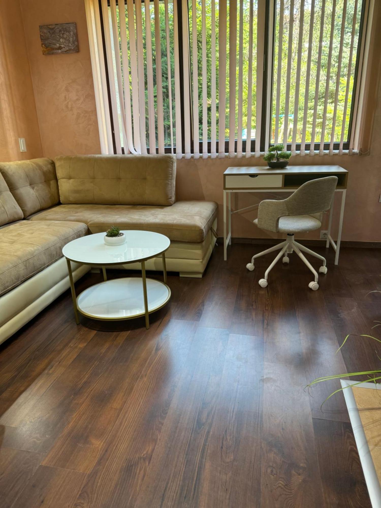 2-Bedroom, 2-Bathroom With Fireplace And Garden At Winslow Infinity 班斯科 外观 照片